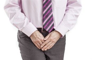 Резь и жжение в мочеиспускательном канале у мужчин: причины, диагностика, лечение