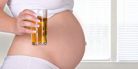 Повышенные лейкоциты в моче при беременности: норма, причины, как понизить
