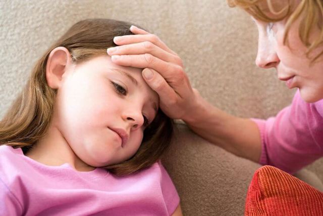 Неприятный запах мочи у ребенка: причины, симптомы, диагностика, лечение