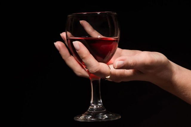 Можно ли пить Цефтриаксон с алкоголем: совместимость, сколько выводится из организма, отзывы